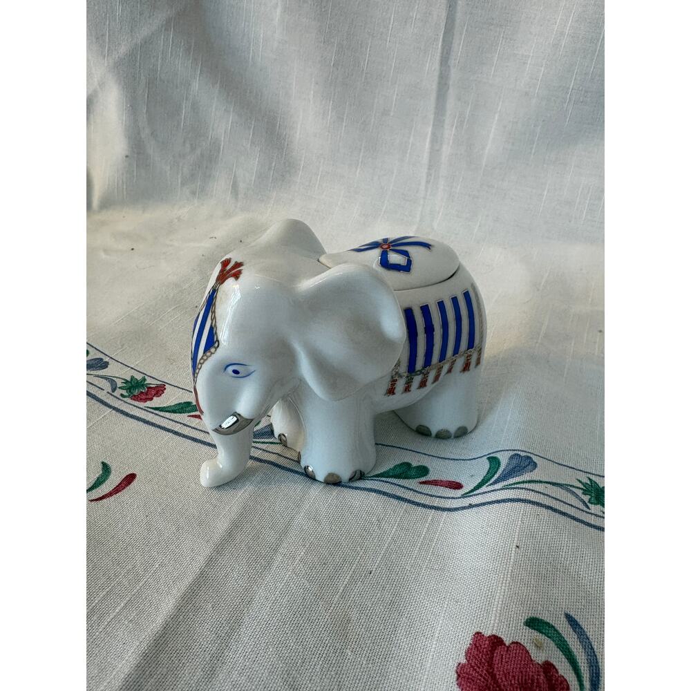 Arden 1993 White Porcelain Elephant Mini-Candle Ribbon sides 3.5x4.5 Chinoiserie